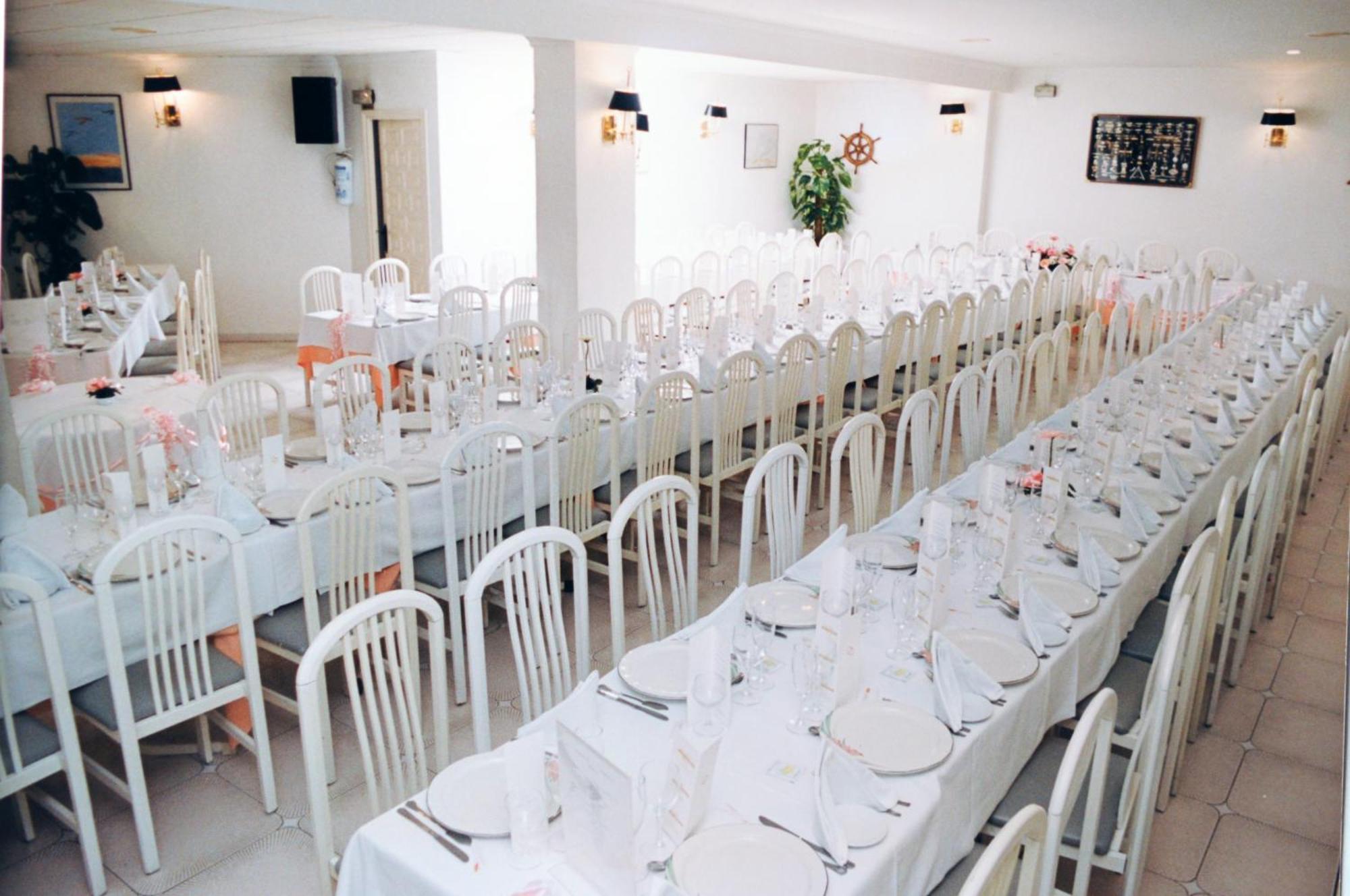 Hotel Plaça Vella 2*